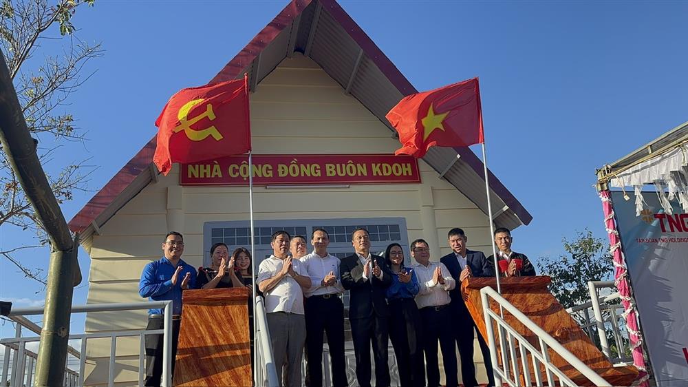 ROX: Hành trình của yêu thương!